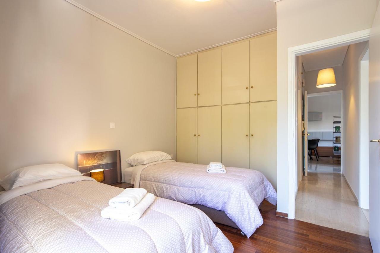 Kleio - Spacious Apartment In Glyfada Atene Esterno foto