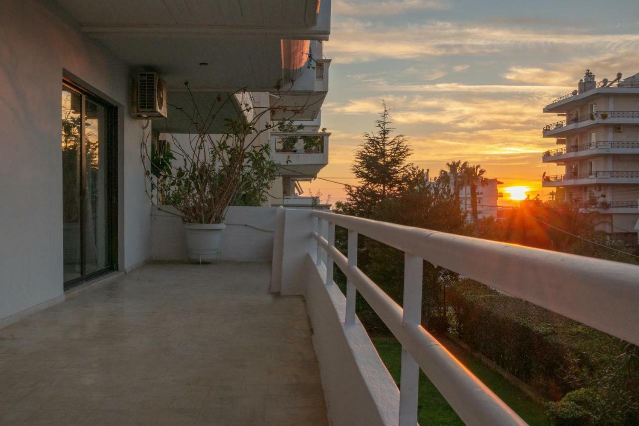 Kleio - Spacious Apartment In Glyfada Atene Esterno foto