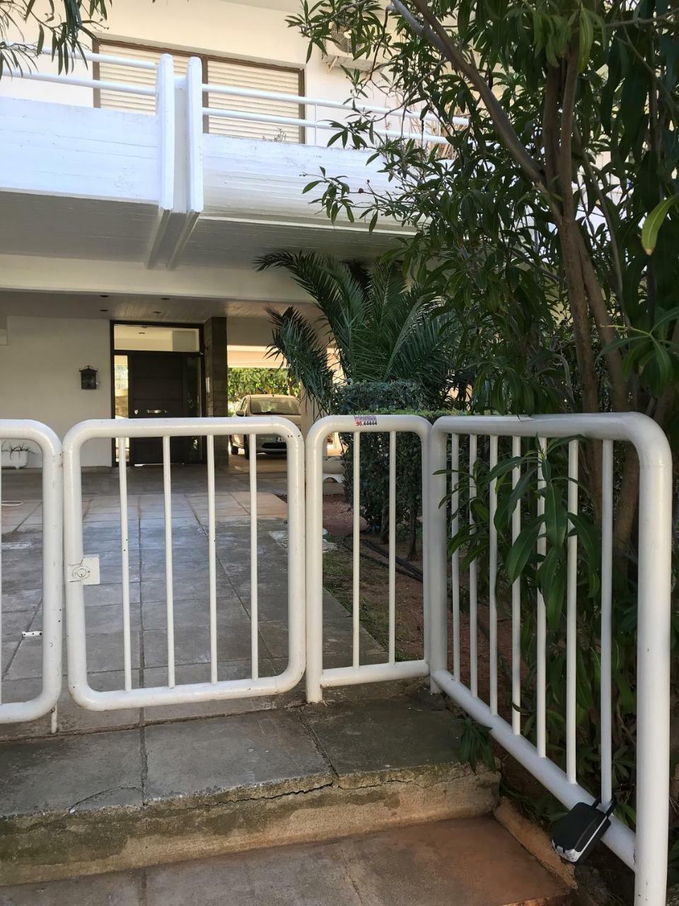 Kleio - Spacious Apartment In Glyfada Atene Esterno foto